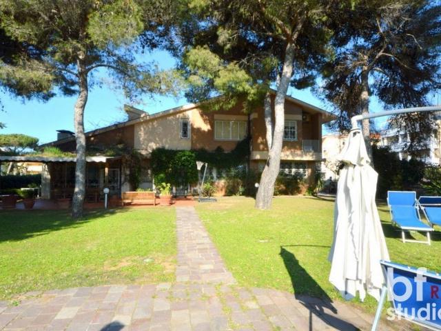 Villa in vendita a Livorno LI