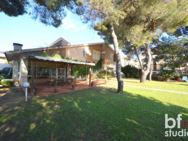 Villa in vendita a Livorno LI