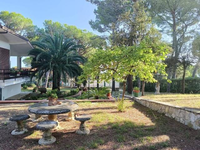 Villa in vendita a Livorno LI