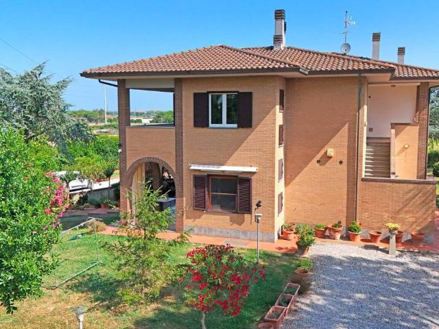 Villa in vendita a Livorno LI