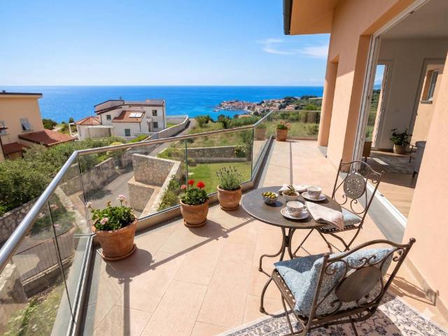 Villa in vendita a Livorno LI
