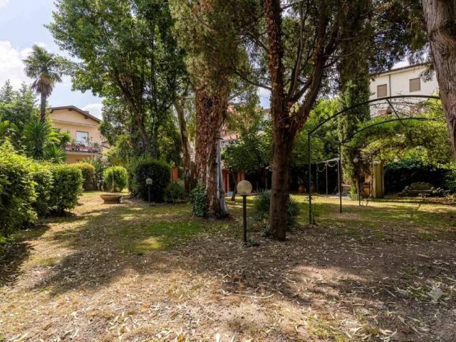 Villa in vendita a Livorno LI