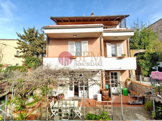 Villa in vendita a Livorno LI