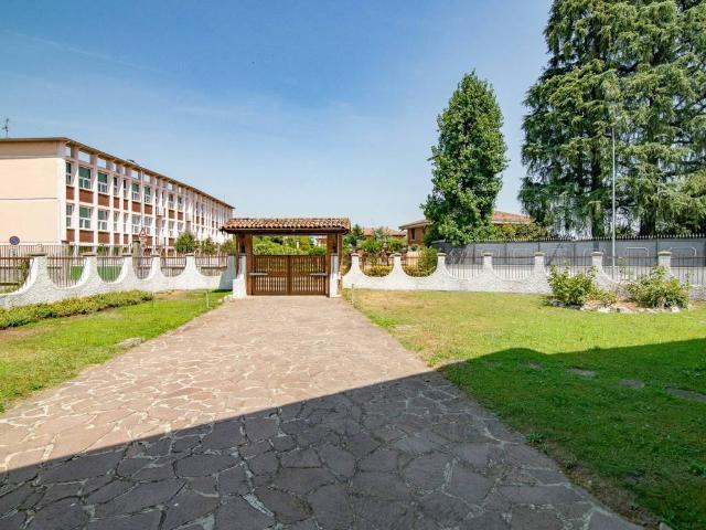 Villa in vendita a Livraga LO