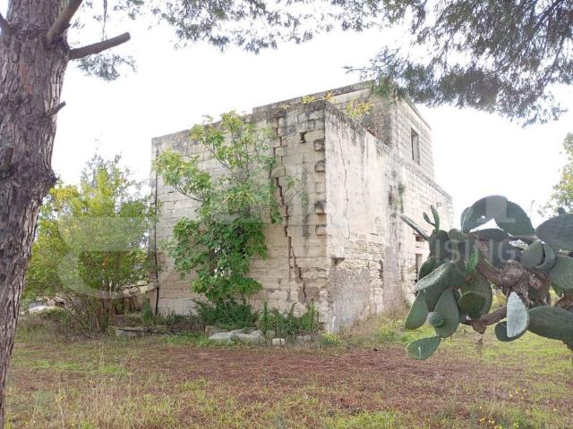 Villa in vendita a Lizzanello LE