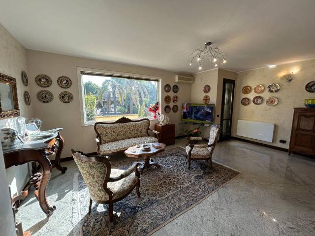 Villa in vendita a Lizzanello LE