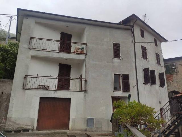 Villa in vendita a Licciana Nardi MS