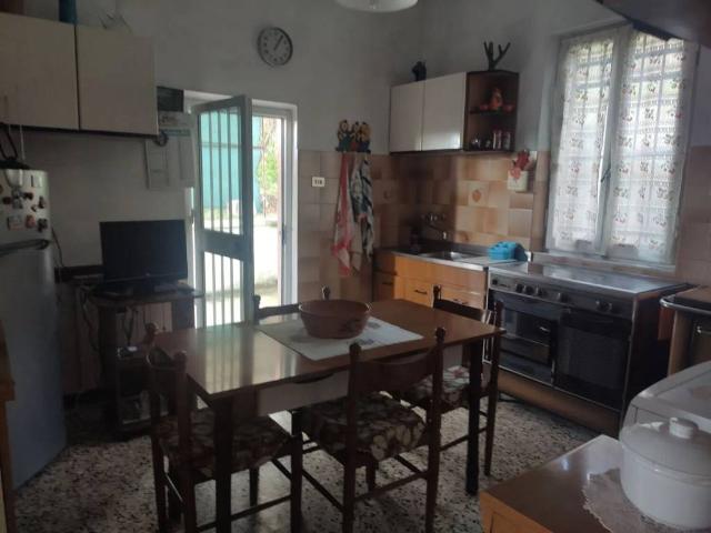 Villa in vendita a Licciana Nardi MS