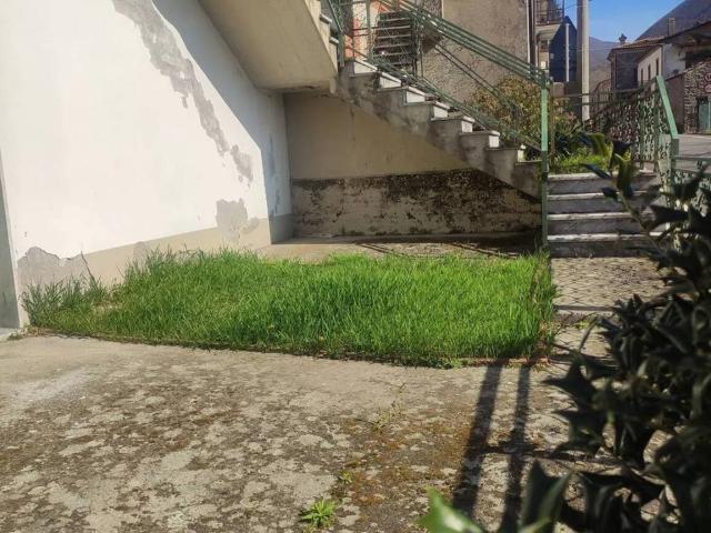 Villa in vendita a Licciana Nardi MS