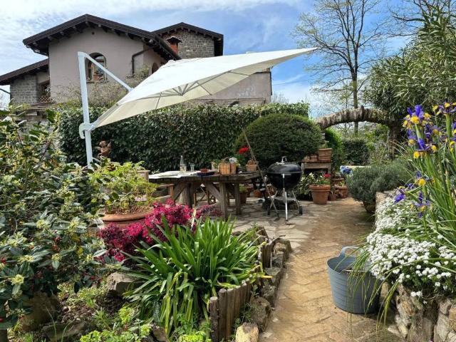 Villa in vendita a Licciana Nardi MS