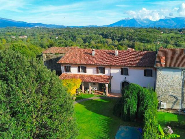 Villa in vendita a Licciana Nardi MS