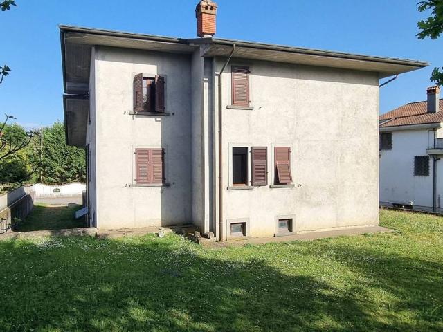 Villa in vendita a Licciana Nardi MS