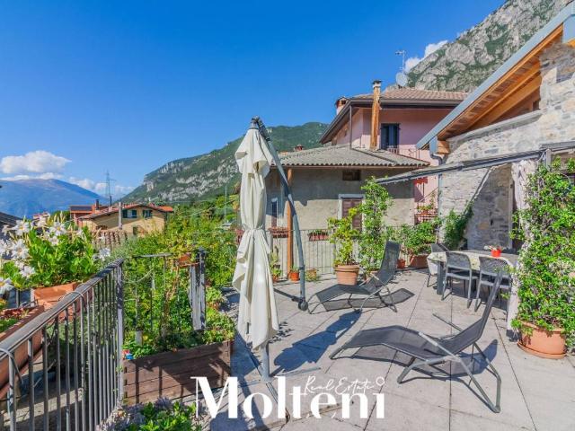 Villa in vendita a Lierna LC