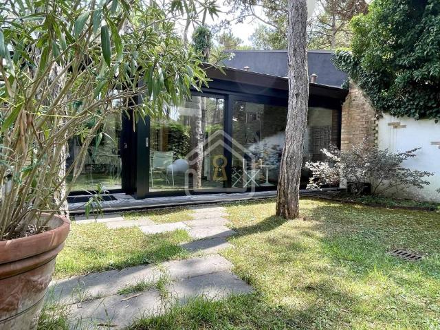 Villa in vendita a Lignano Sabbiadoro UD