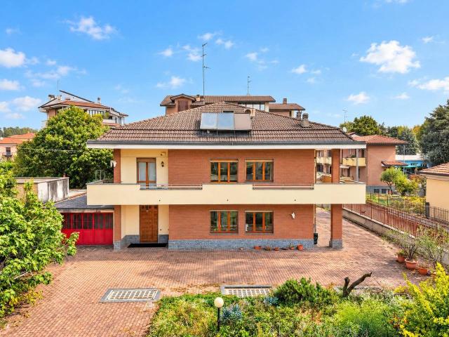 Villa in vendita a Limbiate