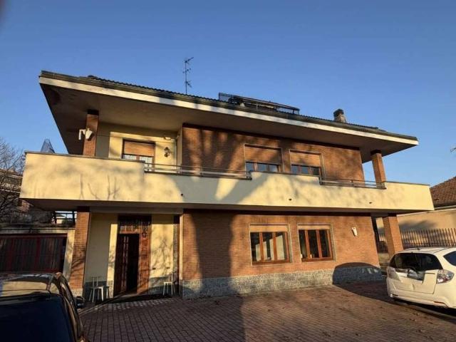 Villa in vendita a Limbiate MB