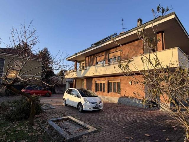 Villa in vendita a Limbiate MB