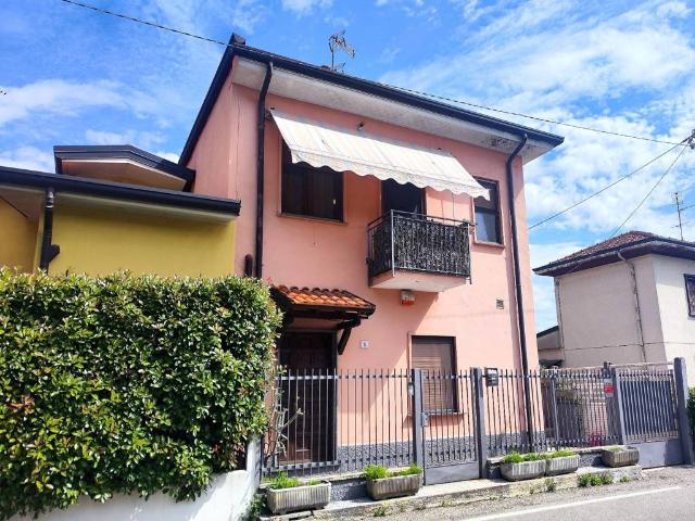 Villa in vendita a Limbiate MB