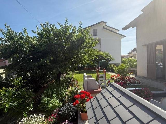 Villa in vendita a Limbiate MB
