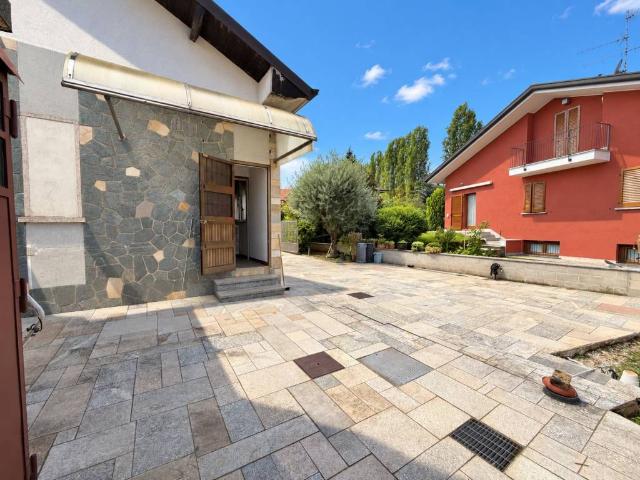Villa in vendita a Limbiate MB