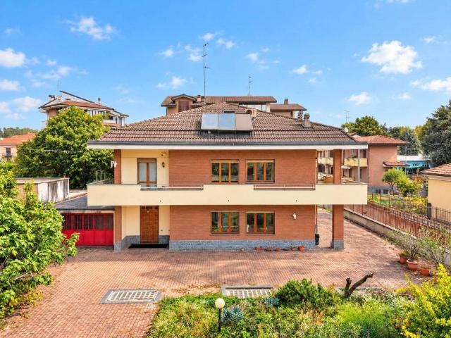 Villa in vendita a Limbiate MB