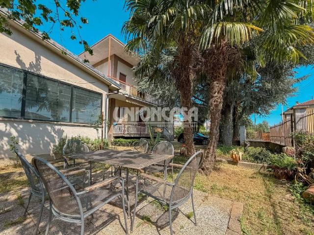 Villa in vendita a Limido Comasco CO