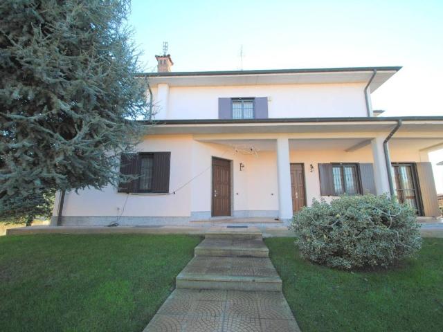 Villa in vendita a Linarolo PV