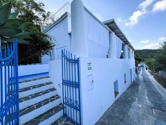 Villa in vendita a Lipari ME