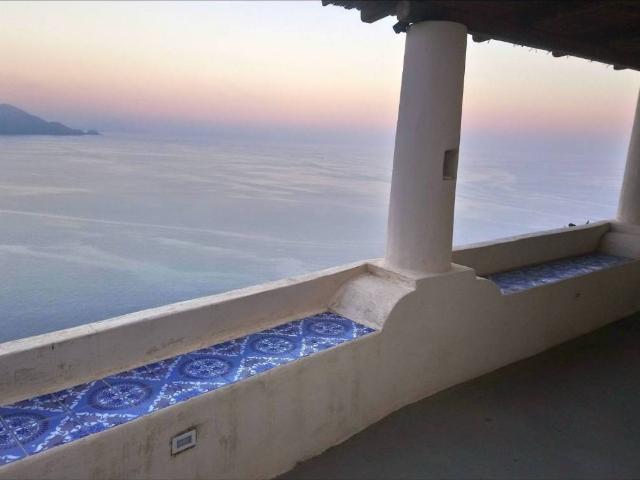 Villa in vendita a Lipari ME