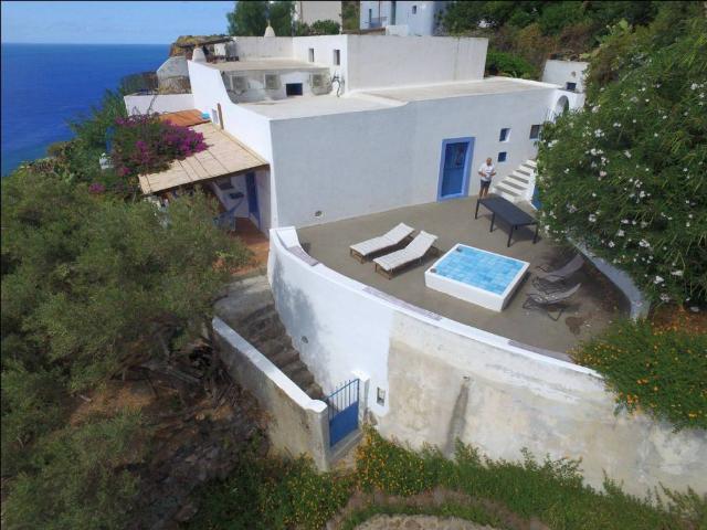 Villa in vendita a Lipari ME