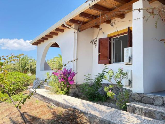 Villa in vendita a Lipari ME