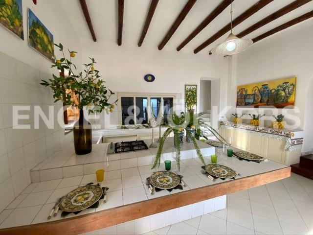 Villa in vendita a Lipari ME