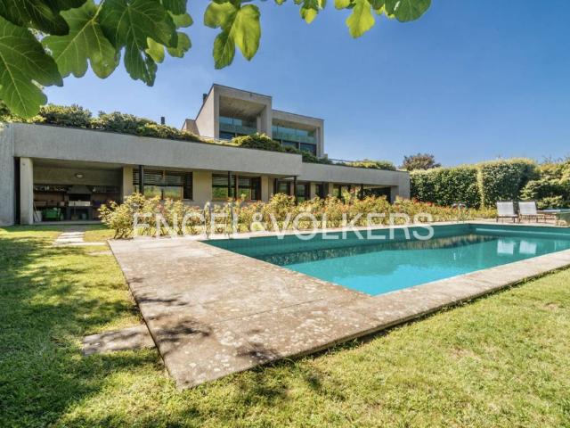 Villa in vendita a Lipomo CO