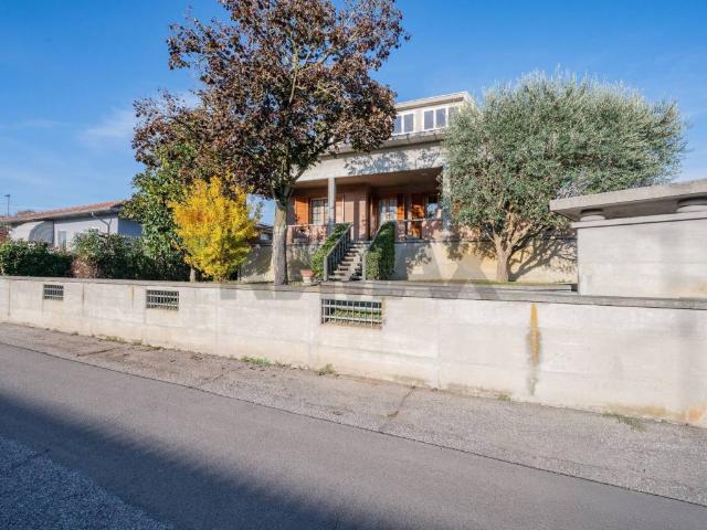 Villa in vendita a Luzzara RE