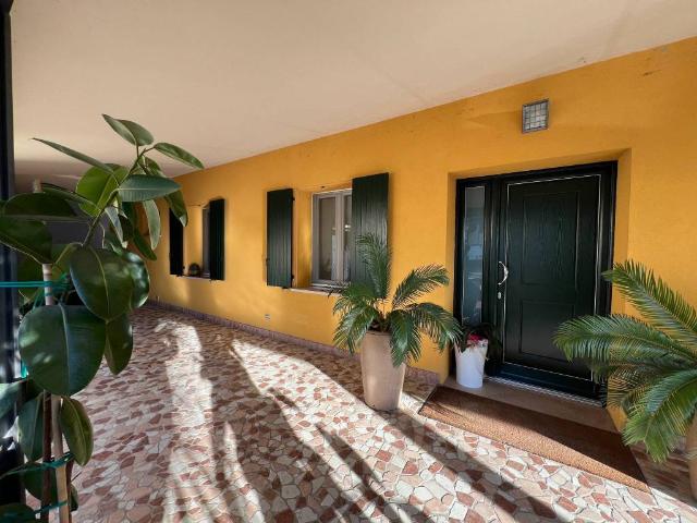 Villa in vendita a Luzzara RE