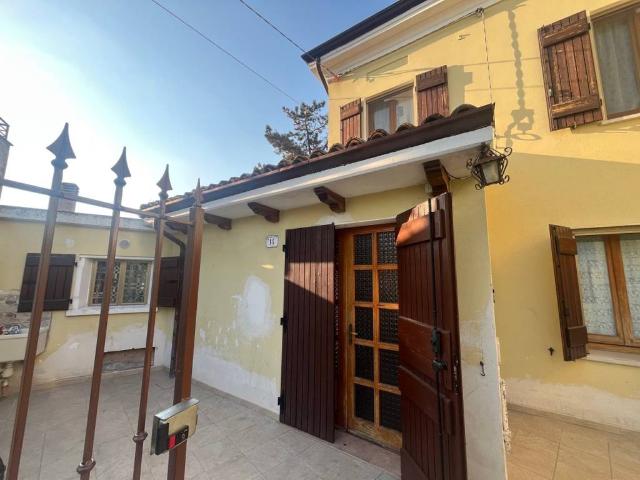 Villa in vendita a Luzzara RE