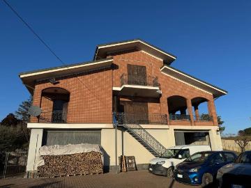 Villa in vendita a Lu e Cuccaro Monferrato AL