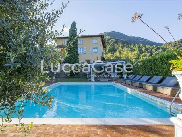 Villa in vendita a Lucca