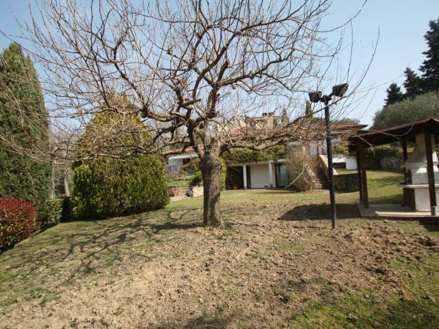 Villa in vendita a Lucca