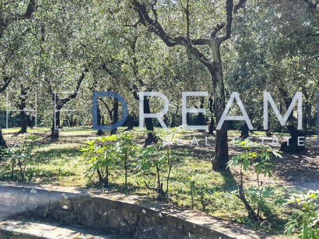 Villa in vendita a Lucca