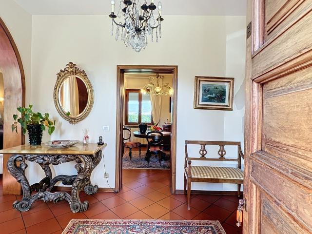 VILLA in VENDITA a LUCCA di 10 vani
