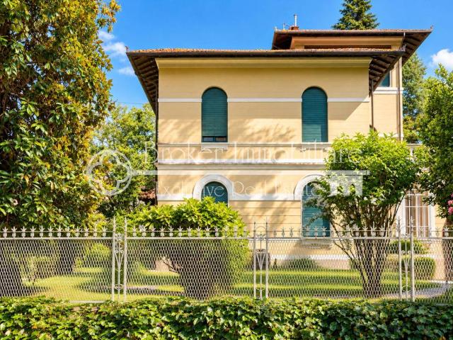 Villa in vendita a Lucca LU