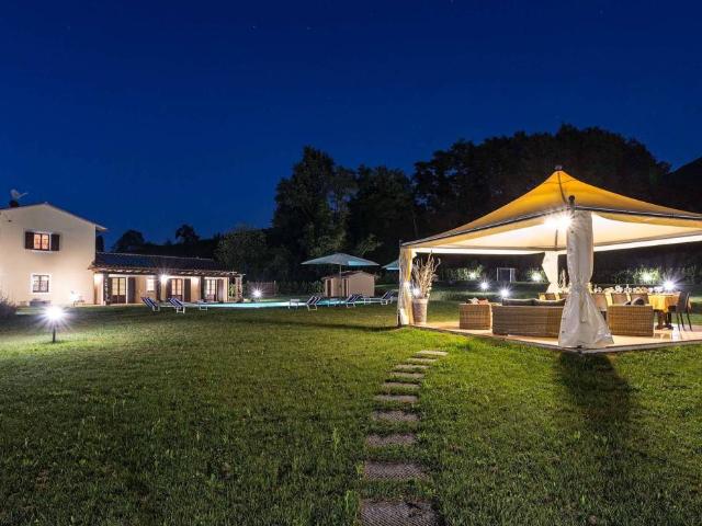 Villa in vendita a Lucca LU