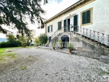 Villa in vendita a Lucca LU