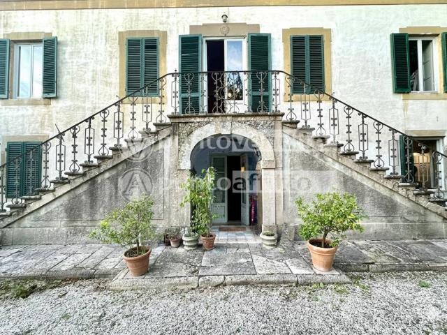 Villa in vendita a Lucca LU