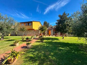 Villa in vendita a Lucca LU