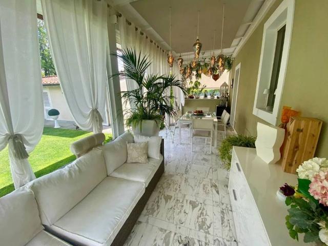 Villa in vendita a Lucca LU