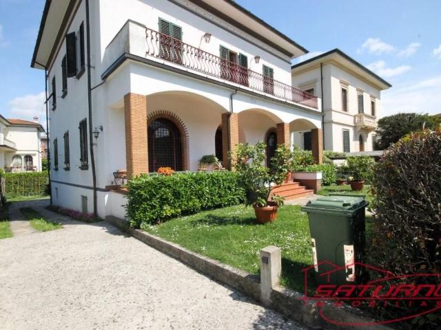 Villa in vendita a Lucca LU