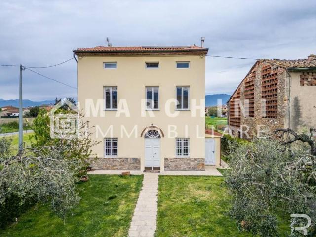 Villa in vendita a Lucca LU