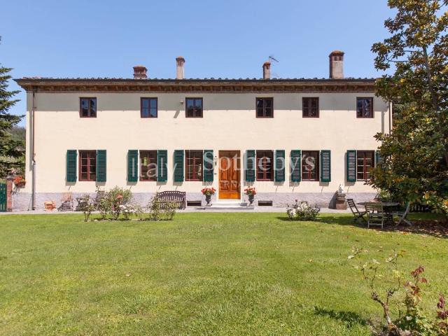 Villa in vendita a Lucca LU
